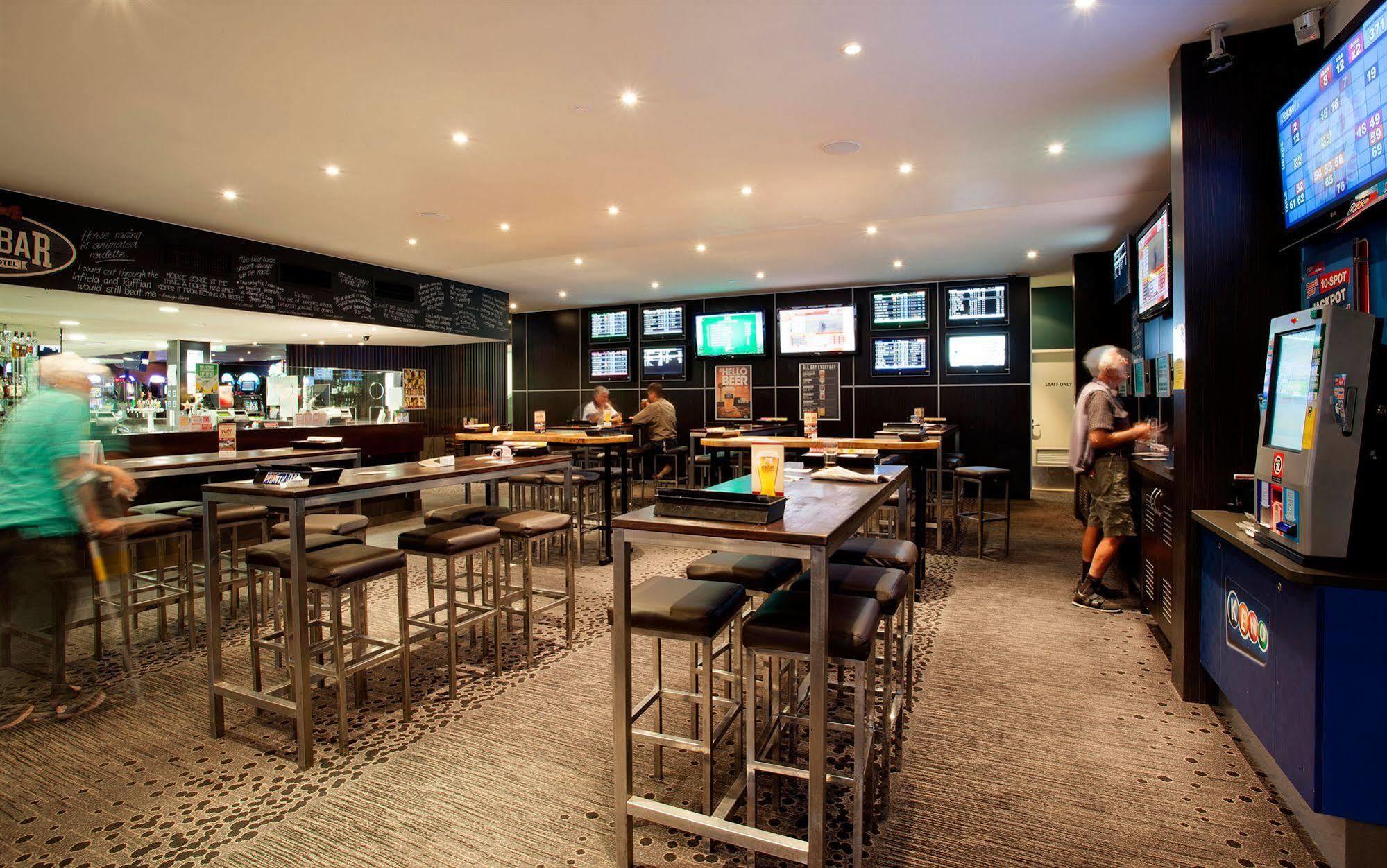 Vale Hotel Townsville Exterior photo