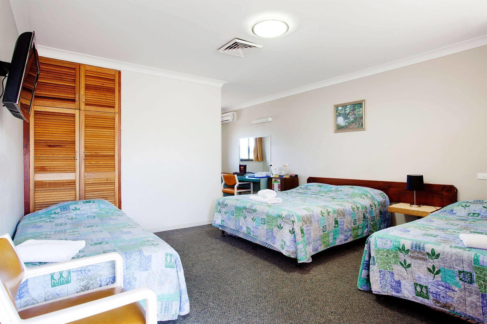 Vale Hotel Townsville Exterior photo